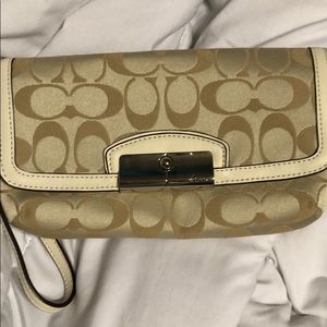 Coach Wristlet Purse!